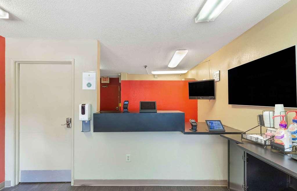 Extended Stay America Select Suites - Greensboro - Wendover Ave - Big Tree Way İç mekan fotoğraf