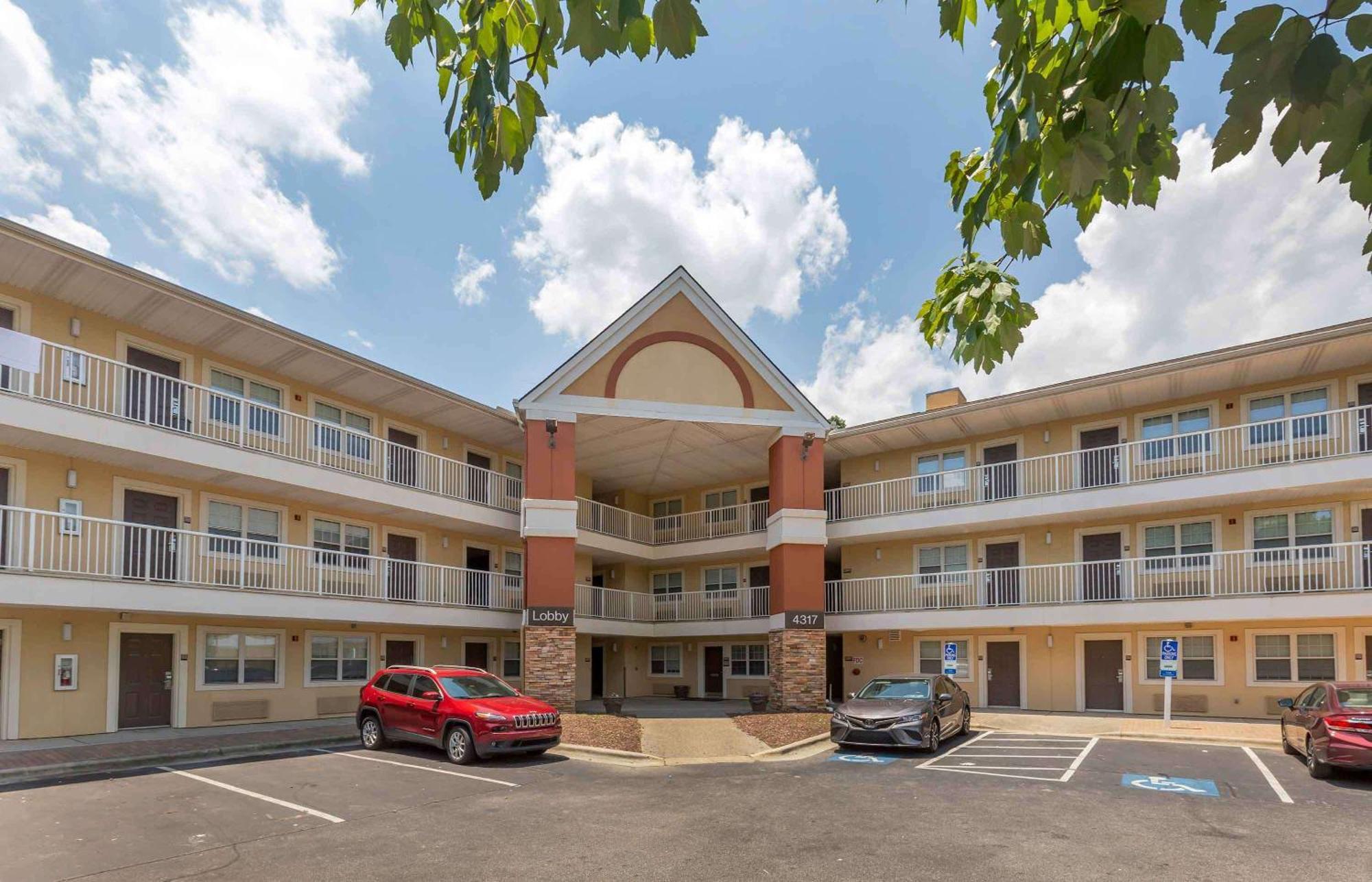 Extended Stay America Select Suites - Greensboro - Wendover Ave - Big Tree Way Dış mekan fotoğraf
