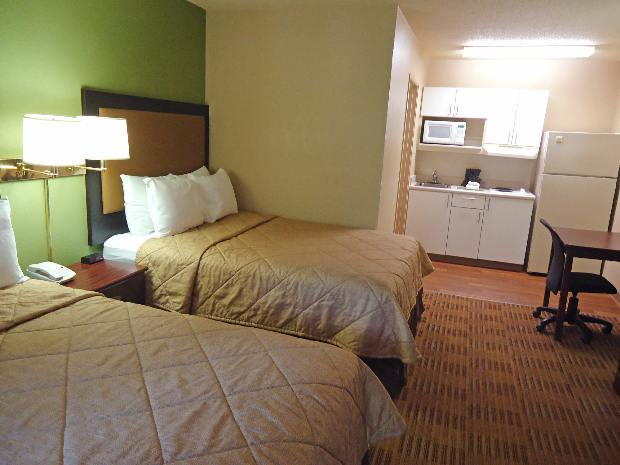 Extended Stay America Select Suites - Greensboro - Wendover Ave - Big Tree Way Dış mekan fotoğraf